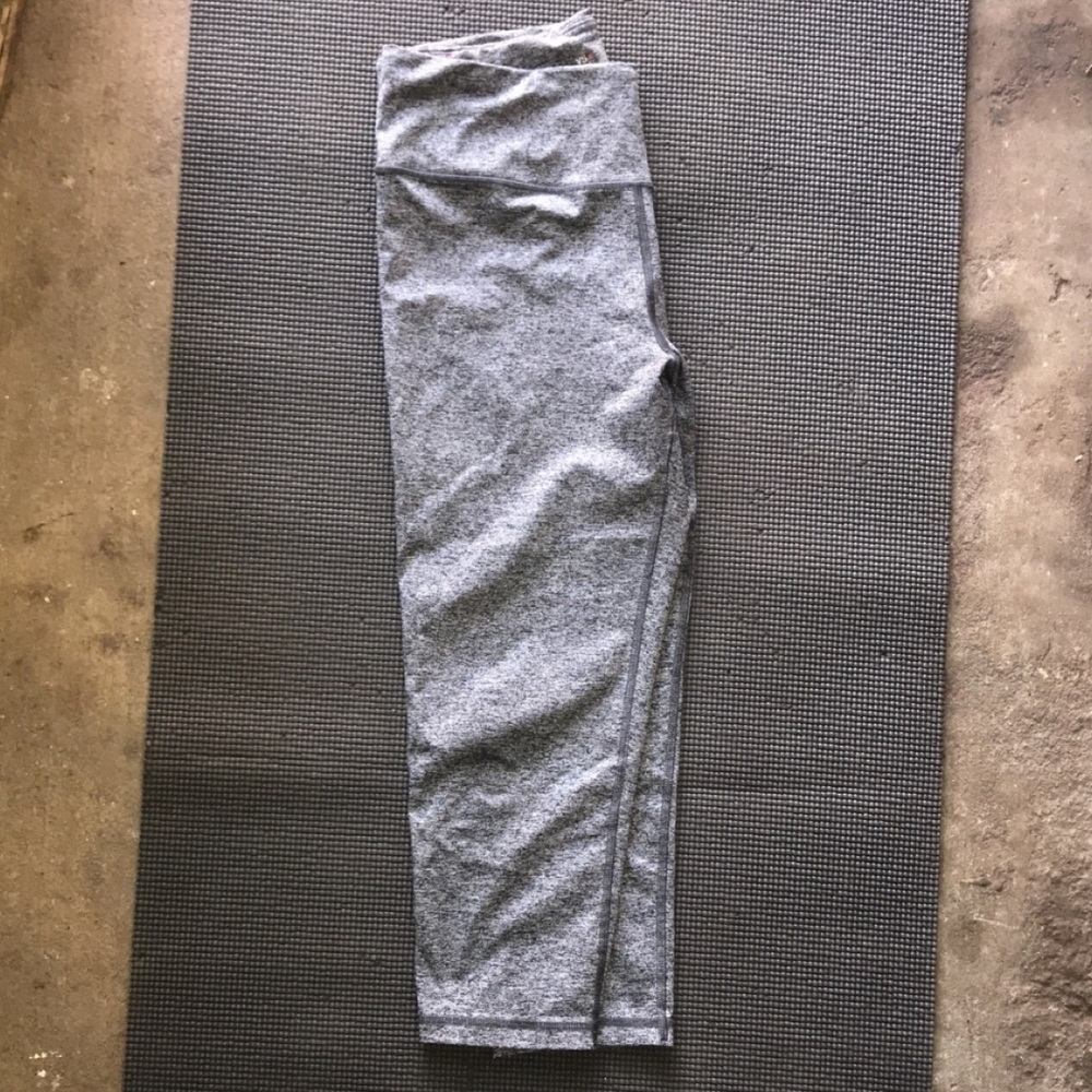 Victoria Secret Crop Leggings - Picture 2 of 3